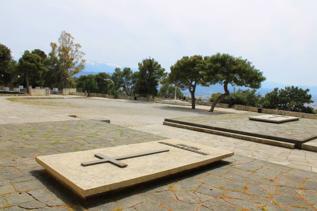 Venizelos Graves in Chania